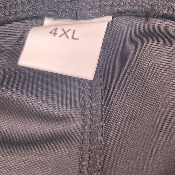 Floral Black and White Tankini Set - Picture 10 of 11